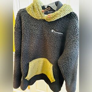 Champion Women's Black and Green Sherpa Hoodie